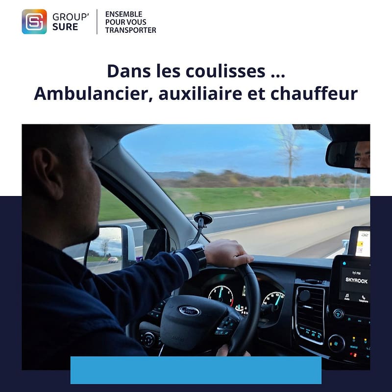 Ambulancier Group’Sure en conduite, recevant en temps réel les informations de prise en charge via la plateforme embarquée.